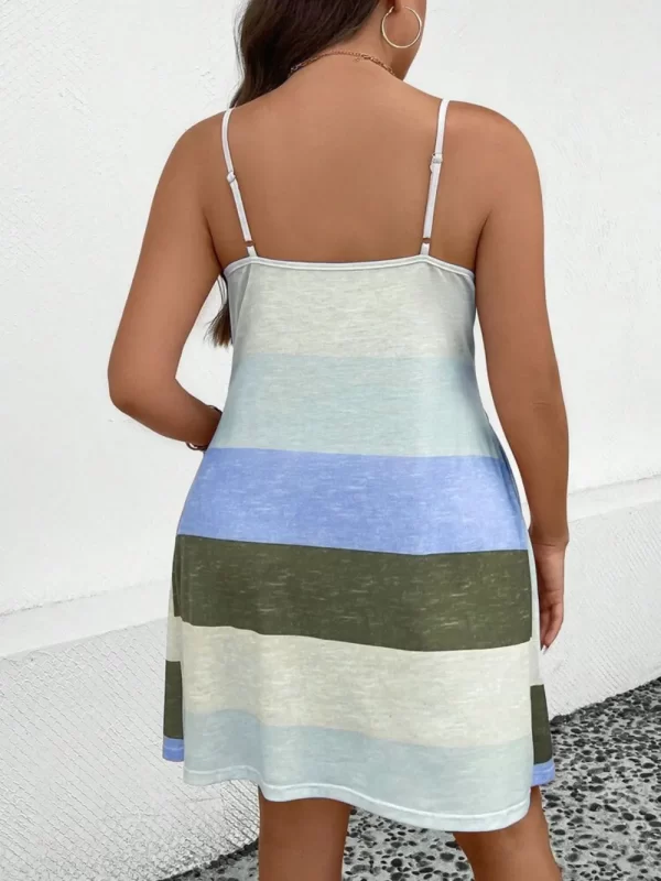 Plus Size Color Block Scoop Neck Mini Dress - Image 2