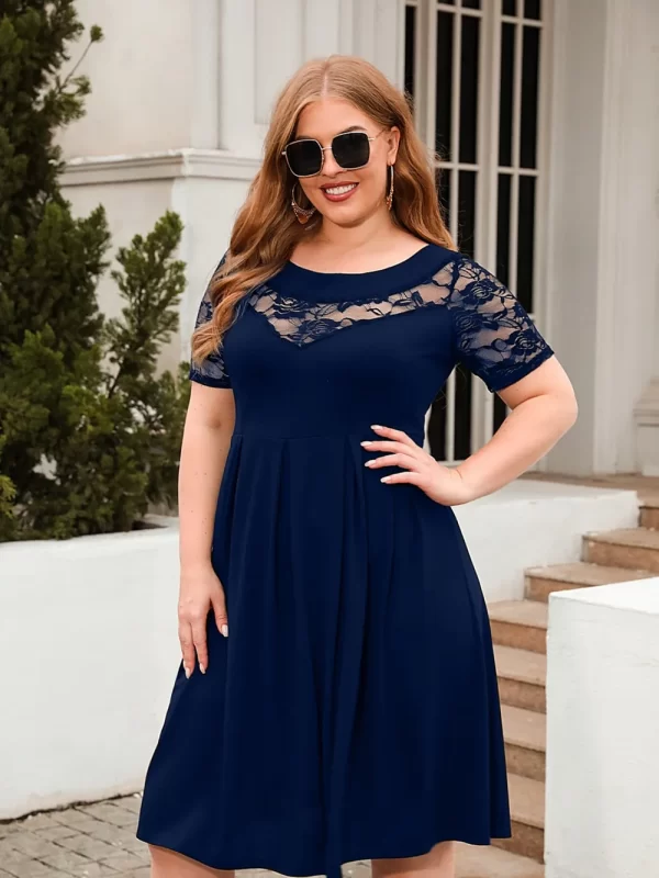 Plus Size Ruched Round Neck Short Sleeve Dress - Image 12