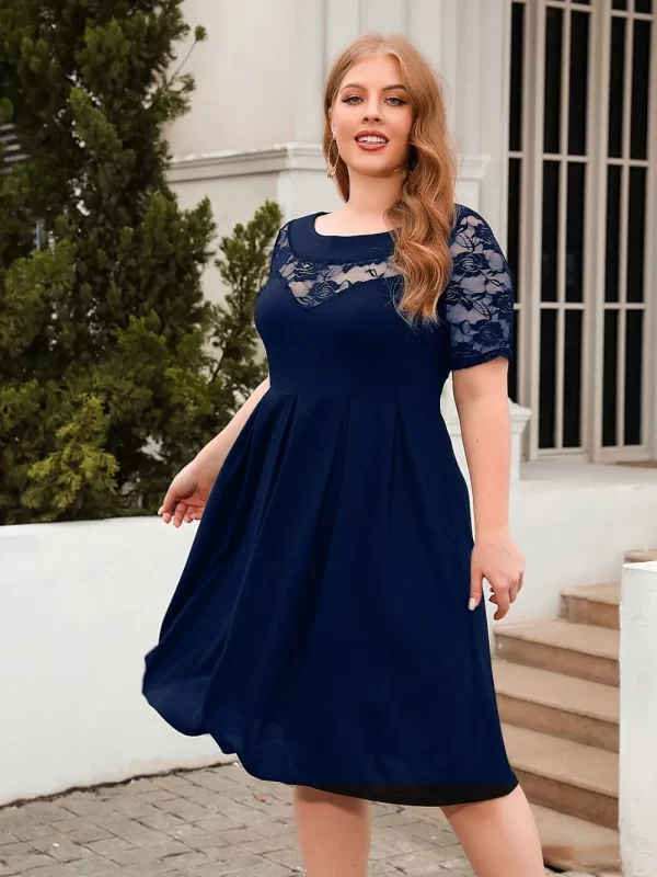 Plus Size Ruched Round Neck Short Sleeve Dress - Image 14