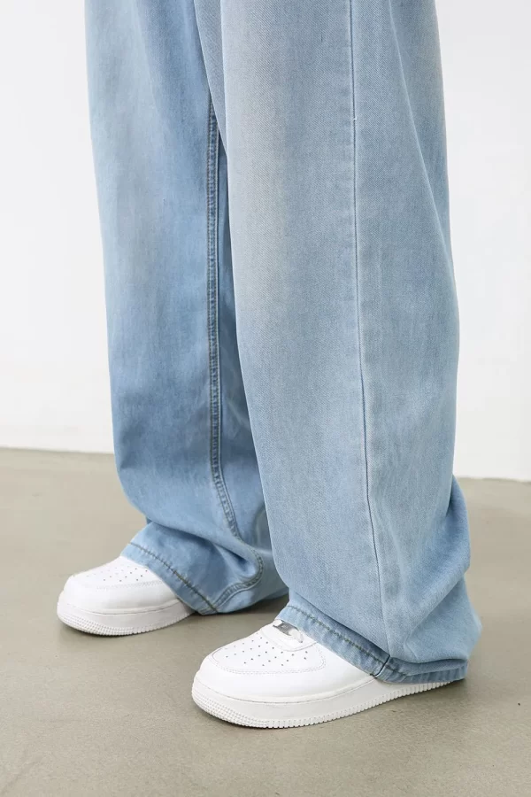 Men's Wide Leg Jeans with Pockets - Image 3
