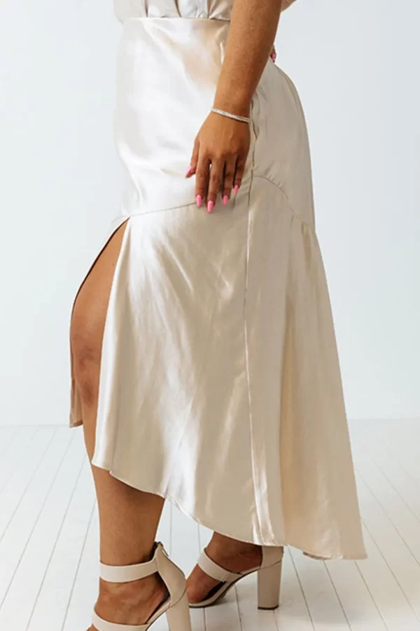 Plus Size Slit Ruffled Skirt - Image 3