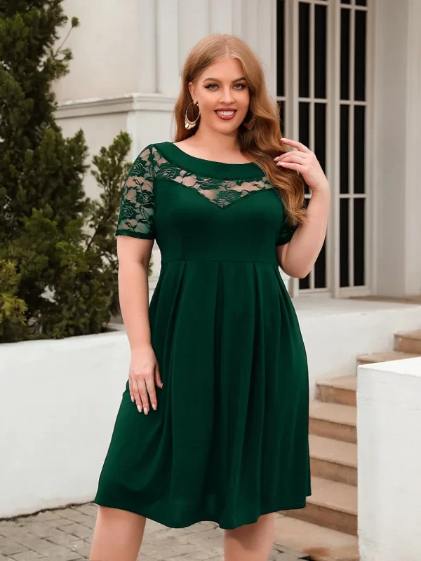 Plus Size Ruched Round Neck Short Sleeve Dress - Image 8