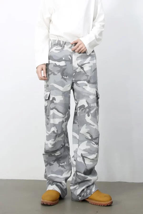 Men's Camouflage Cargo Jeans - Image 6