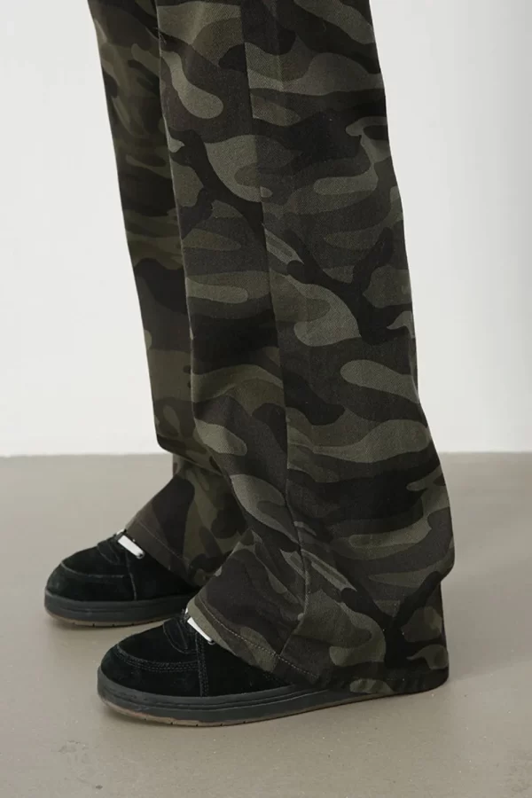 Men's Camouflage Jeans with Pockets - Image 4