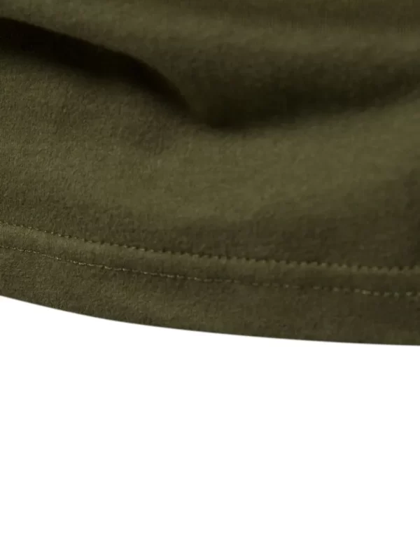 Men's Contrast Round Neck Raglan Sleeve T-Shirt - Image 6