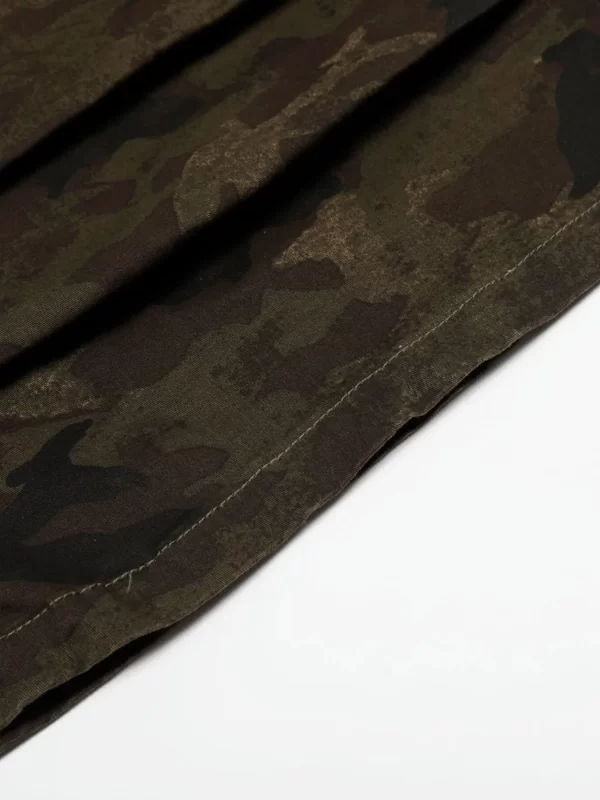 Men's Camouflage Cargo Wide Leg Shorts - Image 9
