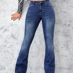 High Rise Jeans with Pockets